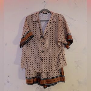 Silky Short Sleeved 70s Print Set